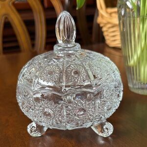 Elegant Clear Crystal Glass footed bowl with lid Candy Dish